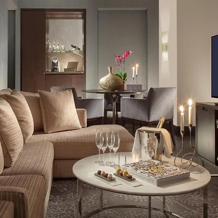 Szálloda Royal Savoy &