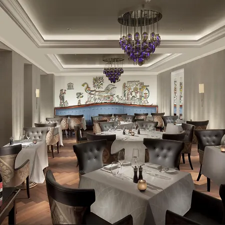 Royal Savoy & Szálloda 5*