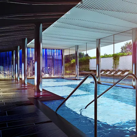 Royal Savoy & Szálloda