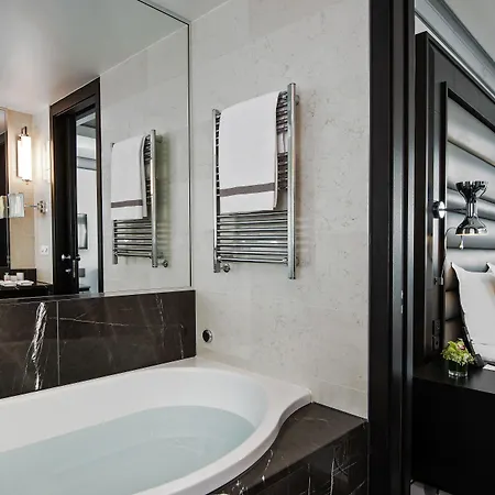 Szálloda Royal Savoy & 5*