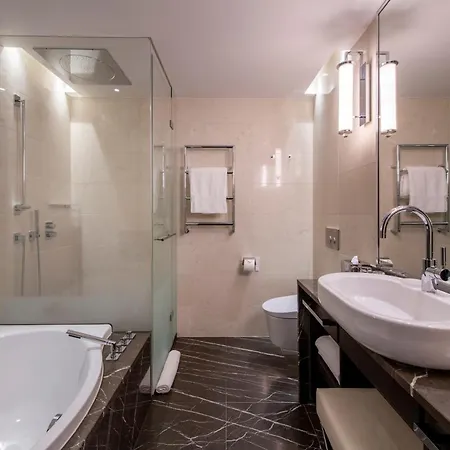 Hotel Royal Savoy & 5*