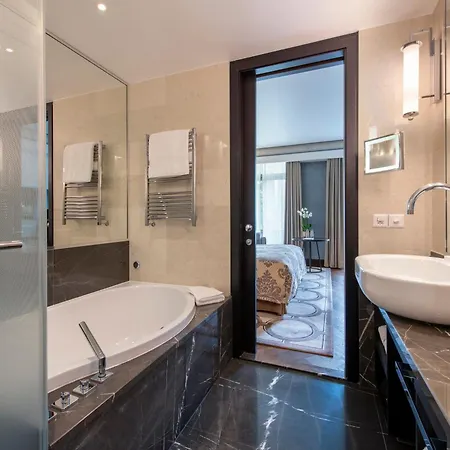 Royal Savoy & 5* Lausanne