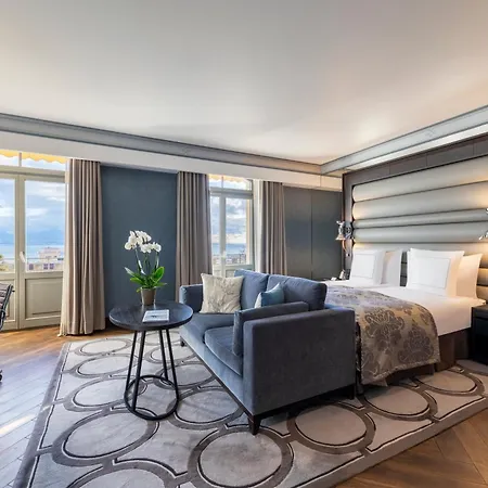 Hotel Royal Savoy &
