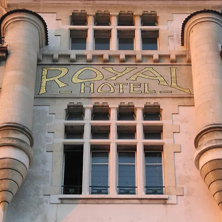 Royal Savoy & Hotel