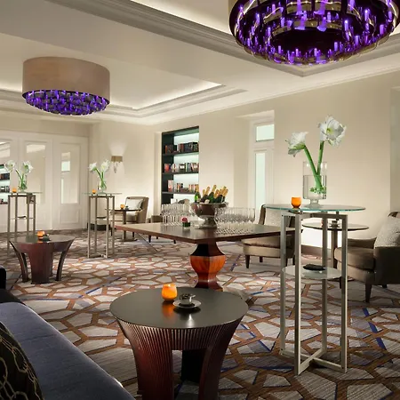 Royal Savoy & 5*