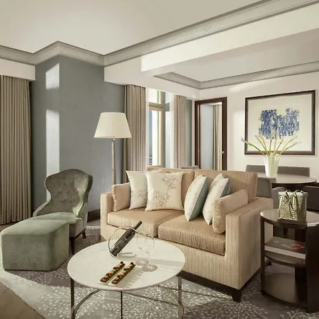 Royal Savoy & Hotel Lausana
