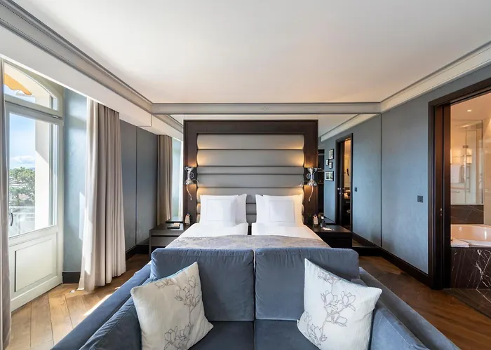 Royal Savoy & Lausana