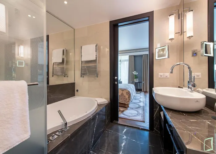 Royal Savoy & 5* Lausana