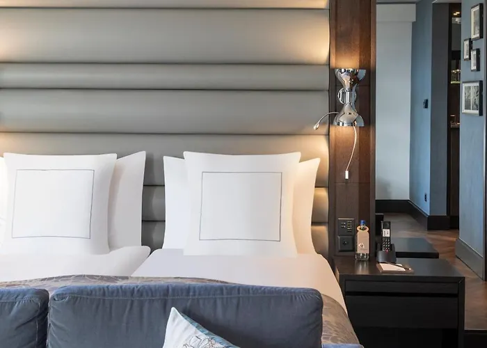 Hotel Royal Savoy & 5*