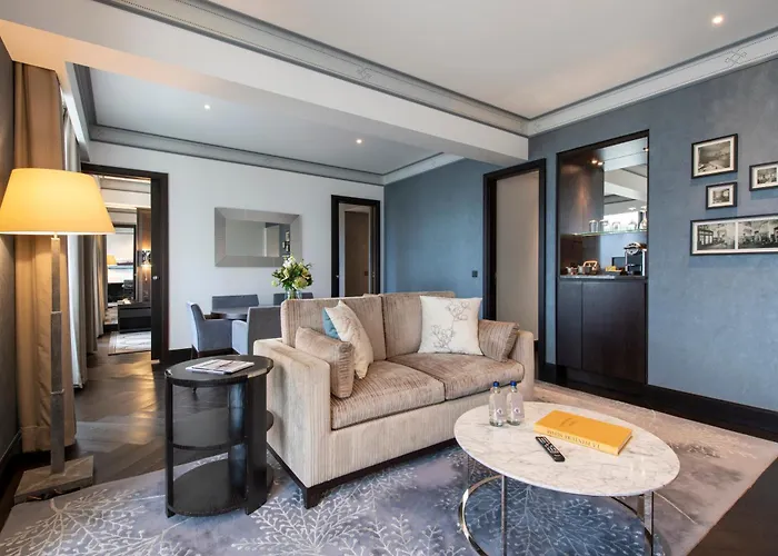 Royal Savoy & Hotel Lausana