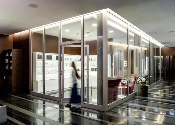 Royal Savoy & Hotel Lausana