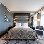 Royal Savoy &