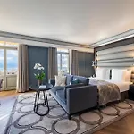 Hotel Royal Savoy &