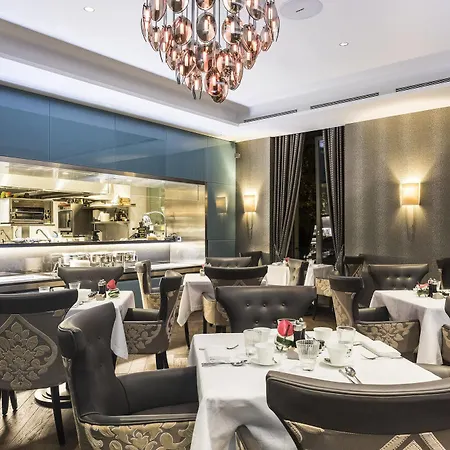 Royal Savoy &